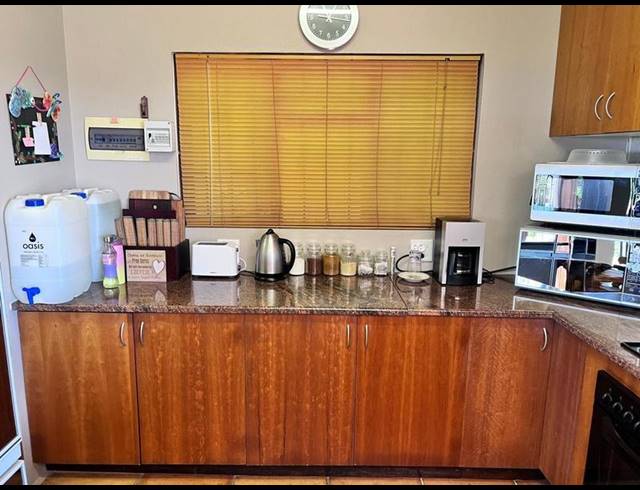 4 BEDROOM HOUSE FOR SALE IN PALM BEACH